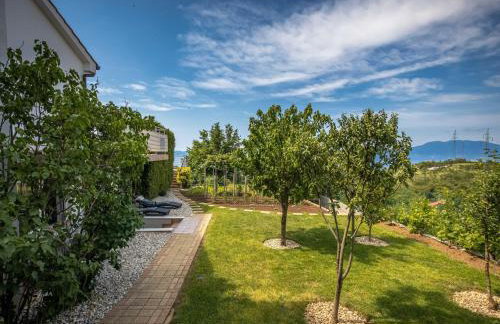 Terra Magica Deluxe Apartment OR Room with Private Parking, Terrace and Sea View - Foto 53