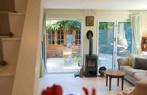 Canal view 2 bedrooms end of terrace - Foto 12