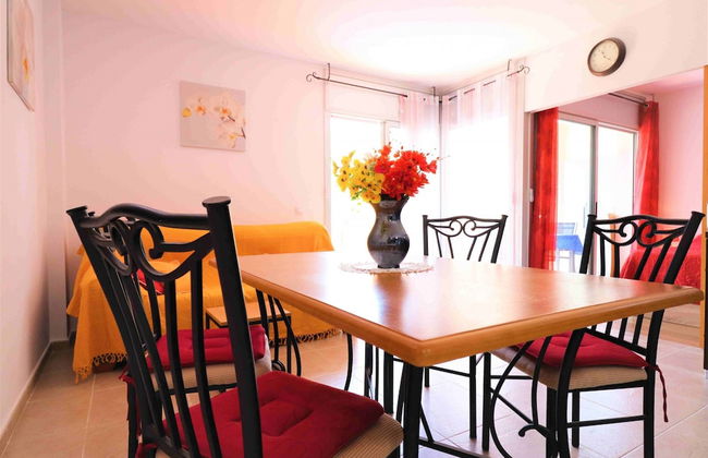 Pretty Apartment With Balcony - Photo 21