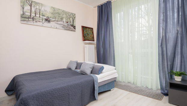 Gagarina Studio With Balcony by Renters - Foto 2, Habitación