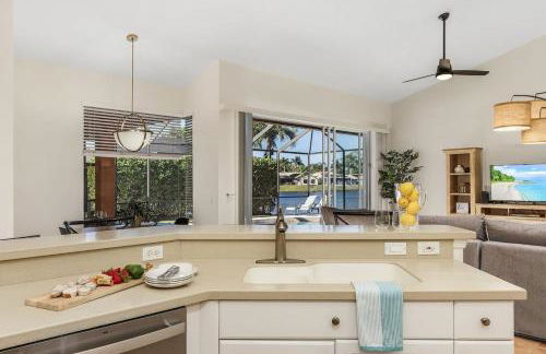 Lakeview Villa lovely pool home in gated community - Photo 17