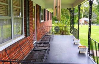 Spacious Pet Friendly Home - Photo 52