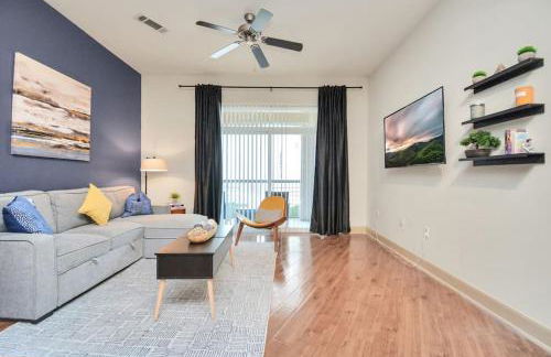 Lux Mid-Rise Walking Distance to NRG Stadium - Foto 31