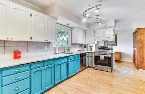 6 Mi to Downtown Vancouver Peaceful Home with Deck - Foto 10