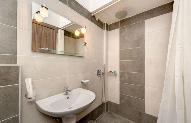 Andreas Studio Perissa in Santorini - Photo 6