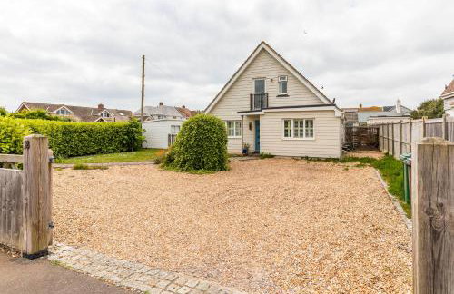 5 Bedroom Family Friendly Beach House - a skip to the water! - Foto 2