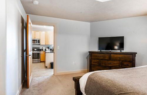 Crestview Condominiums by All Seasons Resort Lodging - Photo 150