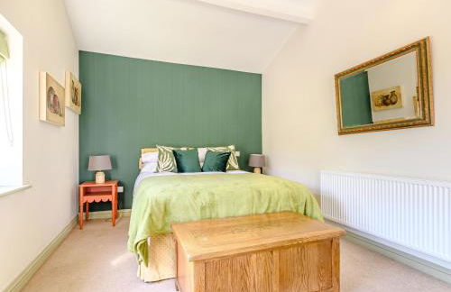 The Paddock - Photo 13