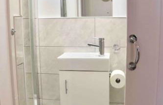 Contemporary & Stylish House . FREE Parking - Foto 9