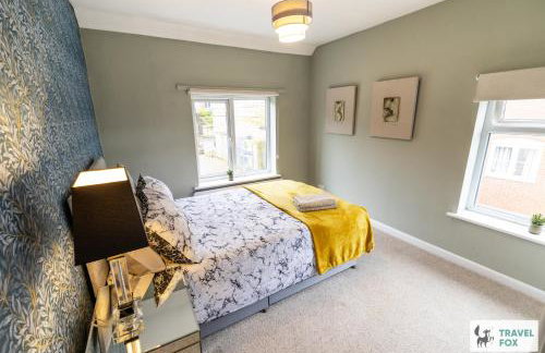 Smithy Bank Cottage - with free parking! - Photo 32