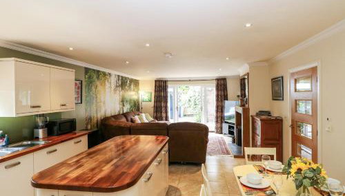 Birch Cottage - Photo 2
