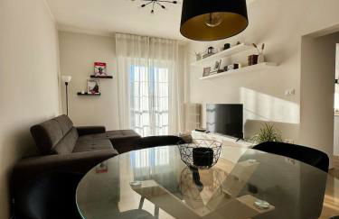 Modern Home near Hospital and City Center - Photo 16