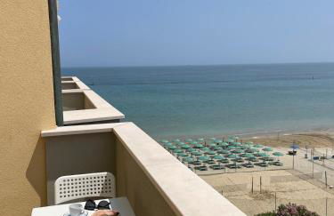 Apartament Mare e Sole z basenem i przy plaży - Foto 12