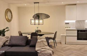 Parkside Residence at St Albans - Photo 4