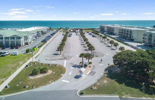 Luxury Townhome in Emerald Isle, NC welevator - Foto 41