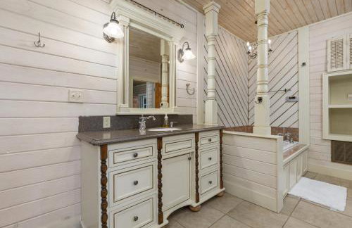 The Wagon Wheel Cabin Hot Tub Sleeps 10 Spacious - Foto 27