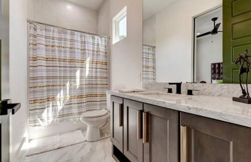 NOLA Modern Home Views of Superdome Jazz Fest - Foto 20