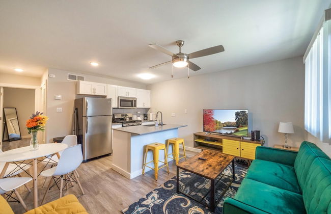 Stylish 1BR Near UT Brentwood Evonify - Foto 1