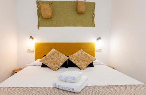 21 Sleeps Private Pool Villa & BBQ Near Barcelona - Foto 62