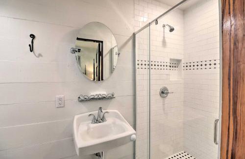 Historic Mountain Home Haven with Large Yard! - Foto 15