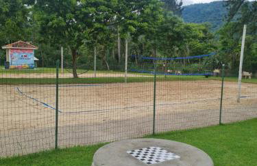 Apto 2 ambientes 1 quarto e a sala Cond Reserva do Sahy - Foto 58