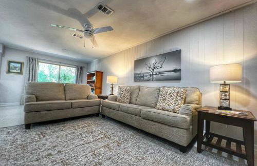 Cute Cottage with 3 min walk to beach with bikes! - Foto 24