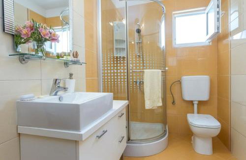 Beachfront Holiday House Zita - Foto 38