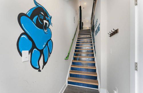 Queen City's Den Uptown - Photo 13