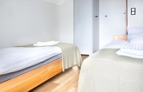 Brama Sanu - z prywatną linią brzegową Jeziora Solińskiego - pomosty - pontony - basen sezonowy - Foto 32