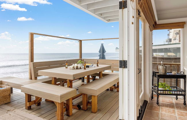 Unbeatable Beachfront Bliss w/ Ocean Views, Luxe Interiors & Patio Beach Road - Foto 35