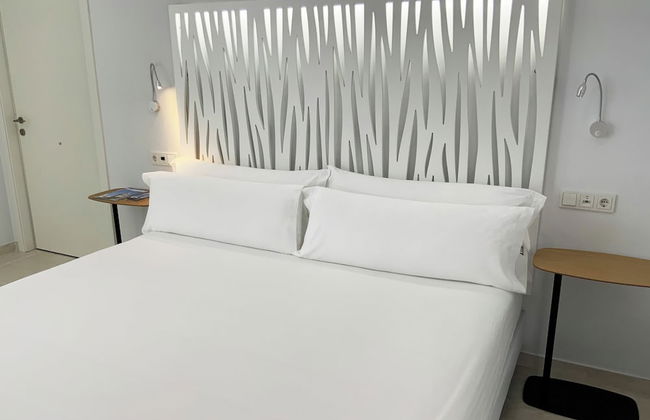 Feelathome Rivero Apartments - Photo 21