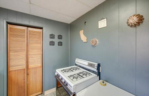 Quiet Sequoia National Forest Cabin with Fireplace - Foto 8