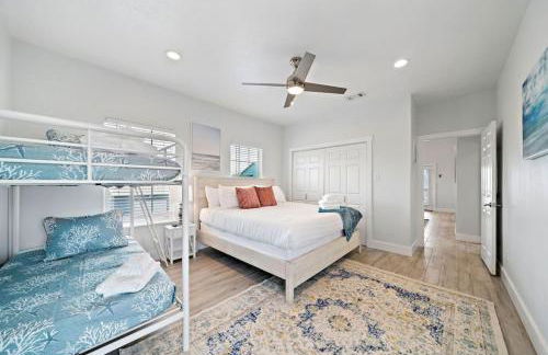 Gorgeous Home with Huge Private Pool and Game Room - Foto 20