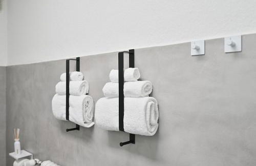 Beautiful 2-Room Apartment in City Center with Kitchen and Free Wifi - Foto 10