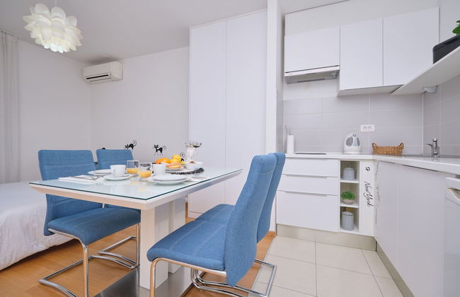 Sun City Studio - Photo 14