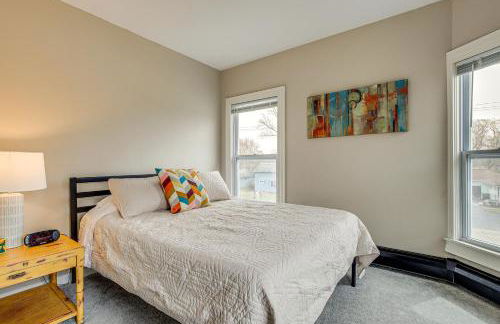 Walk to Dtwn Green Lake Peaceful Getaway with Porch - Foto 22