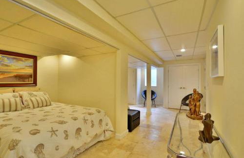 Incredible Villa Rental with a Hot Tub, a Swimming Pool, and Tennis Courts in the Hamptons, New York - Foto 17