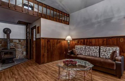 Cozy Cottage Rental with Small Private Pond in Canadensis, Pennsylvania - Foto 8