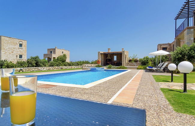 Villa in Kamisiana With Private Pool & Beach - Photo 19