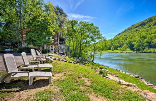 Tenn River Cabin with Hot Tub - 10 Mi to Chattanooga - Foto 1