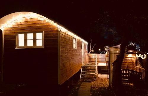 Zirkuswagen mit Outdoor Whirlpool und Garten - Foto 2