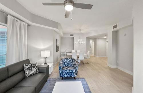 Family-Friendly 3-Bedroom Condo for 6 and 5 min to Disney - Photo 29