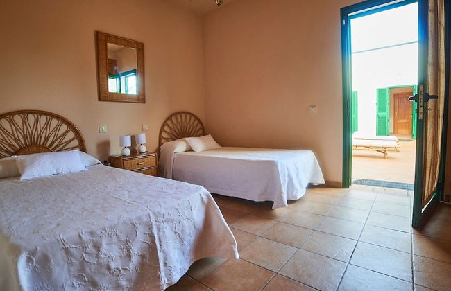 Spacious Holiday Home in La Oliva - Foto 8
