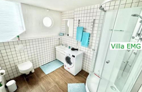 Luxus Ferienhaus Villa EMG Emsdetten nah Münster, Osnabrück, Rheine für Familien Gruppen bis 17 Personen, Pool, Whirlpool, Garten, Kamin, 6SZ - Foto 27