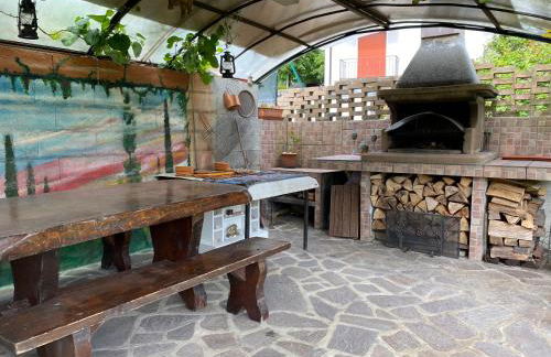 CLUA Holiday House - Photo 15