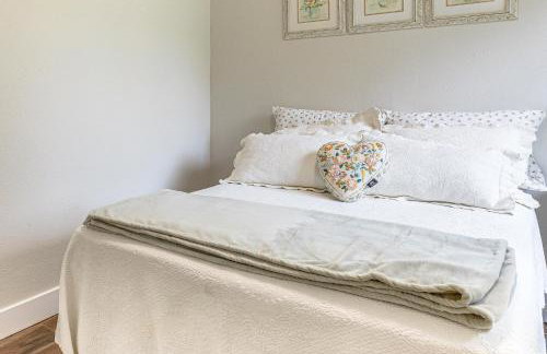 8 Mi to Columbia River Gorge Cottage with Deck! - Photo 14