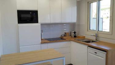 APPARTEMENT MODERNE - CONFORT - CLIMATISATION - MER - SOLEIL- Menton - Foto 2, stove, dishwasher, minibar