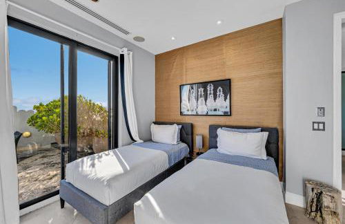 Crown Jewel of Ocean Drive- 2 story Penthouse, 4 Bedrooms & Private rooftop spa - Foto 52