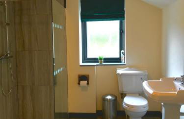 Trelaske Mill Cider Barn-with Hot Tub, Fire Pit BBQ - Foto 19