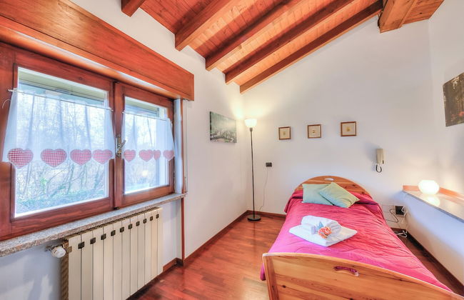 Cedar House Villa Few Minutes From Lake - Photo 5